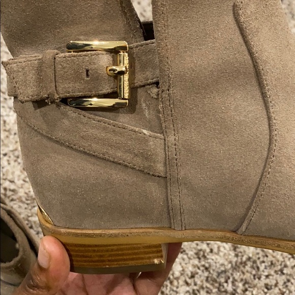 Michael Kors Chelsea boots - Picture 3 of 5